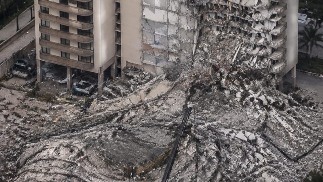 Investigation Unveils Timeline of Surfside Condo Collapse | dragon link casino, unsur togel hari ini