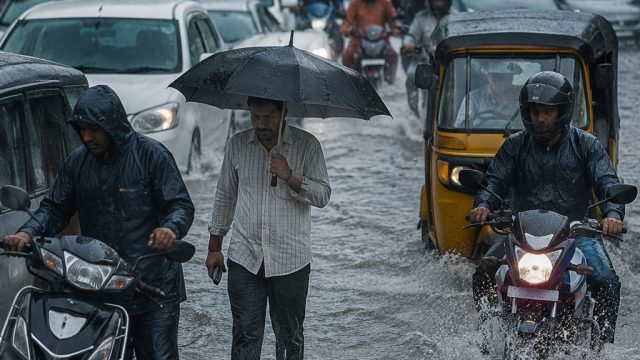 Hyderabad Faces Disruption as Heavy Rains Lead to Power Cuts and Traffic Chaos | nasa slot 4d, onlin
