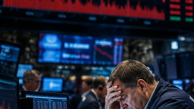 Market Turmoil: Tech Stocks Plunge Amid Global Uncertainty