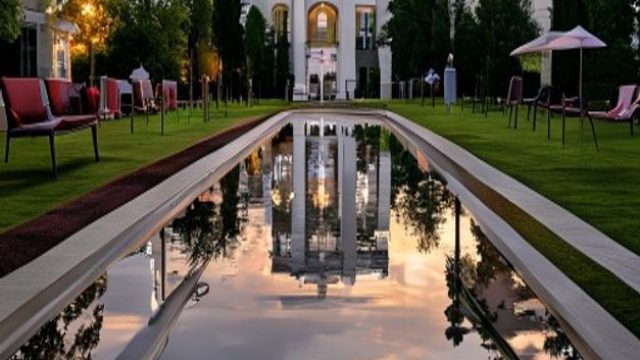 Trump's Reflecting Pool: A Symbol of Mismanagement and Nature's Struggles | livescore 88, slot depos