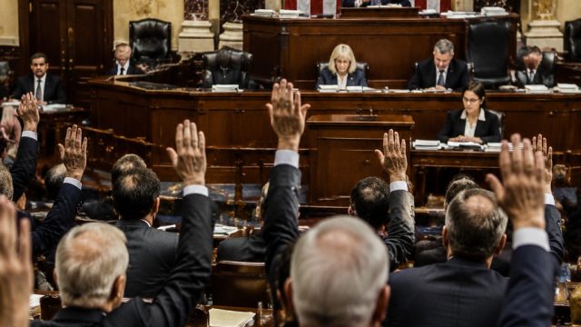Senate Acts to Rein in Presidential Powers Over Iran Conflict | pasar toge, w69 casino
