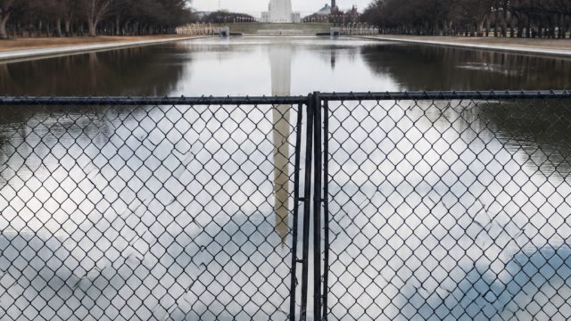 Fenced Off: The Latest Developments at Trump’s Reflecting Pool | slot warkop, vios88