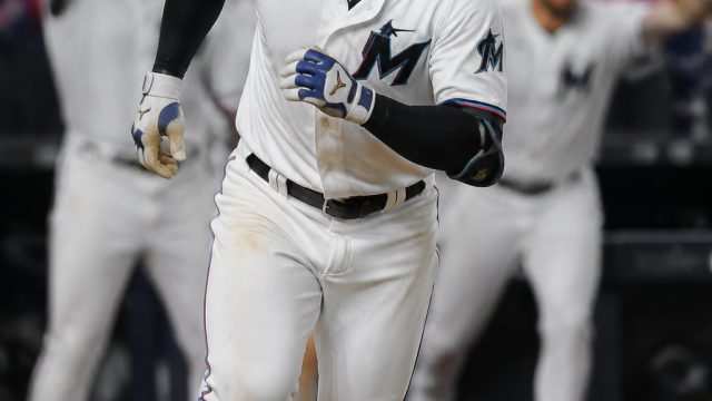 Marlins Triumph Over Rangers with Stellar Performance from Otto López